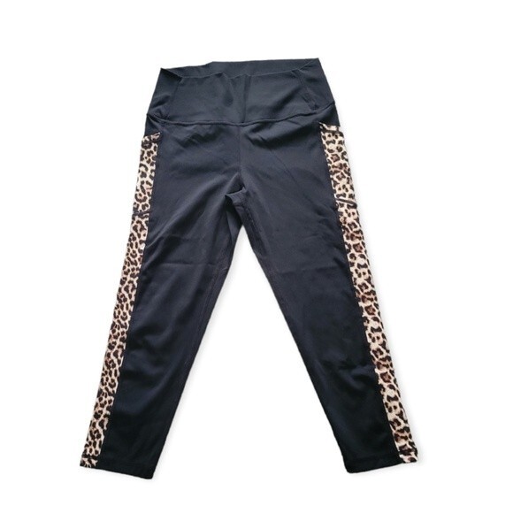 Zyia Active Black Leopard Print Cropped Leggings Size 8-10 - Picture 1 of 4